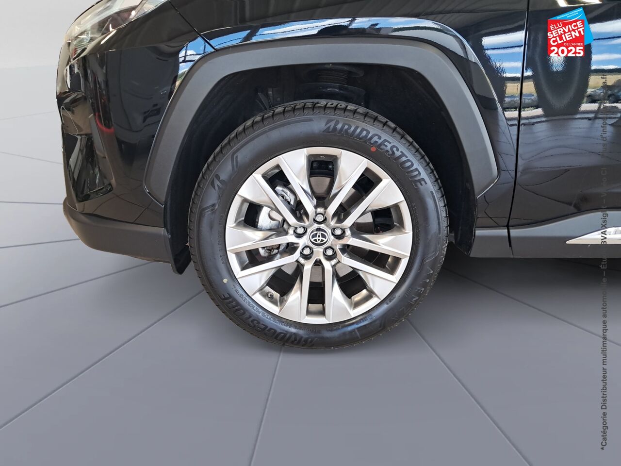 Véhicule d'occasion TOYOTA RAV4 2.5 HYBRIDE 218CH LOUNGE 2WD MY24 chez Toyota Thionville
