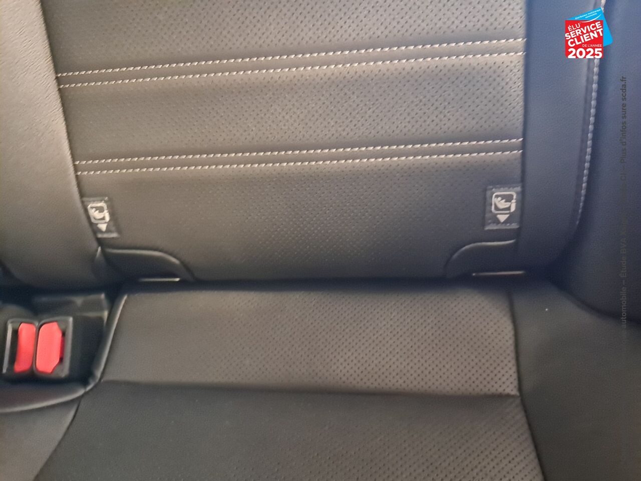 Véhicule d'occasion TOYOTA RAV4 2.5 HYBRIDE 218CH LOUNGE 2WD MY24 chez Toyota Thionville