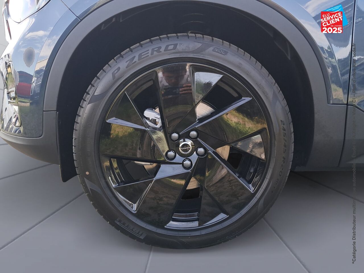 Véhicule d'occasion VOLVO XC40 B3 163CH BLACK EDITION DCT 7 chez Hyundai Epernay
