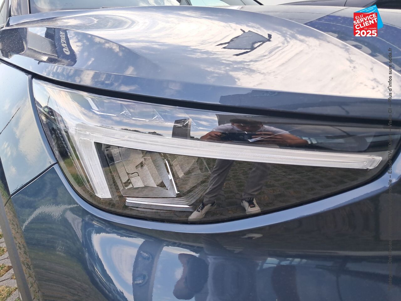 Véhicule d'occasion VOLVO XC40 B3 163CH BLACK EDITION DCT 7 chez Hyundai Epernay