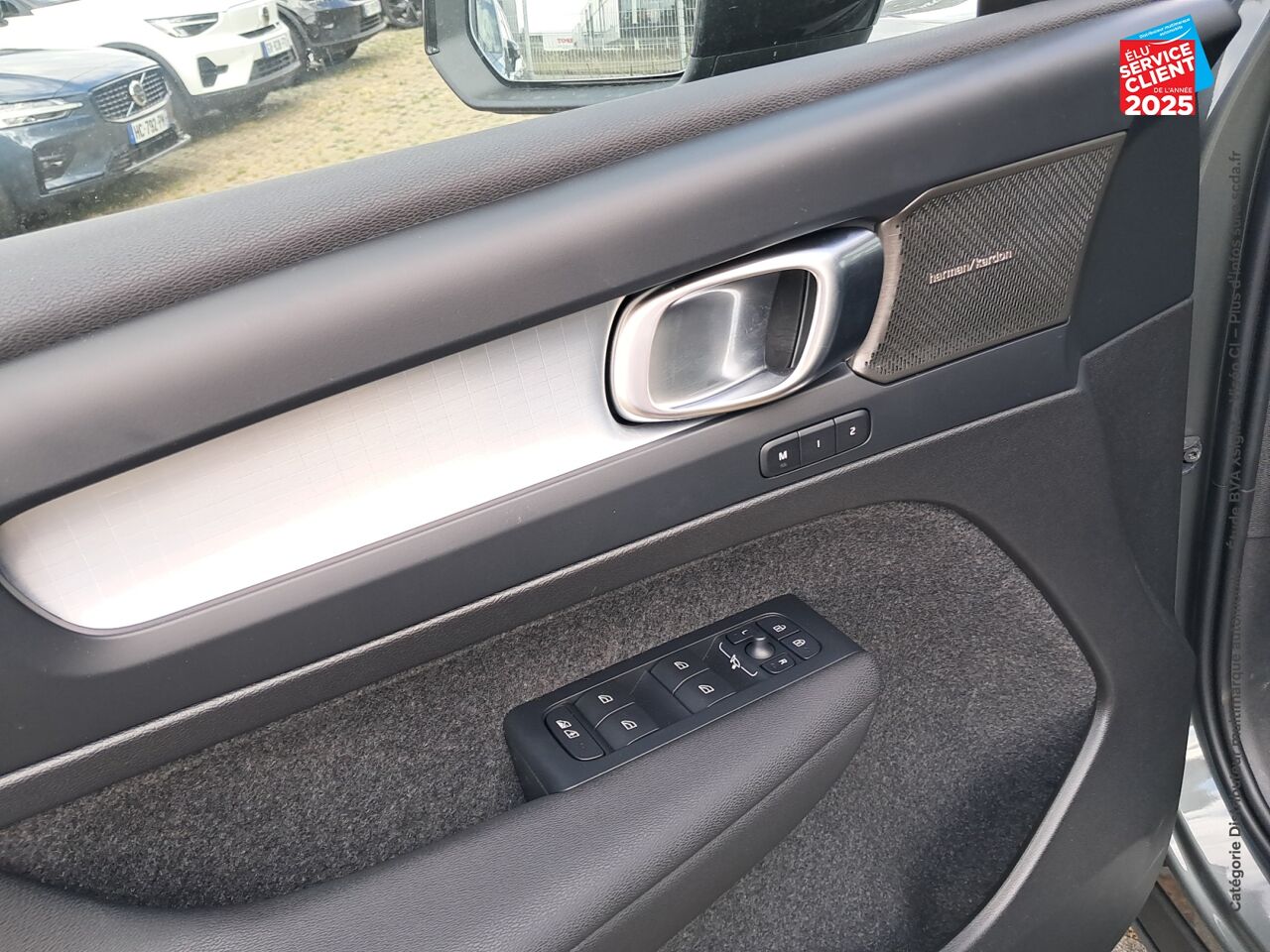 Véhicule d'occasion VOLVO XC40 B3 163CH PLUS DCT 7 chez Renault Colmar