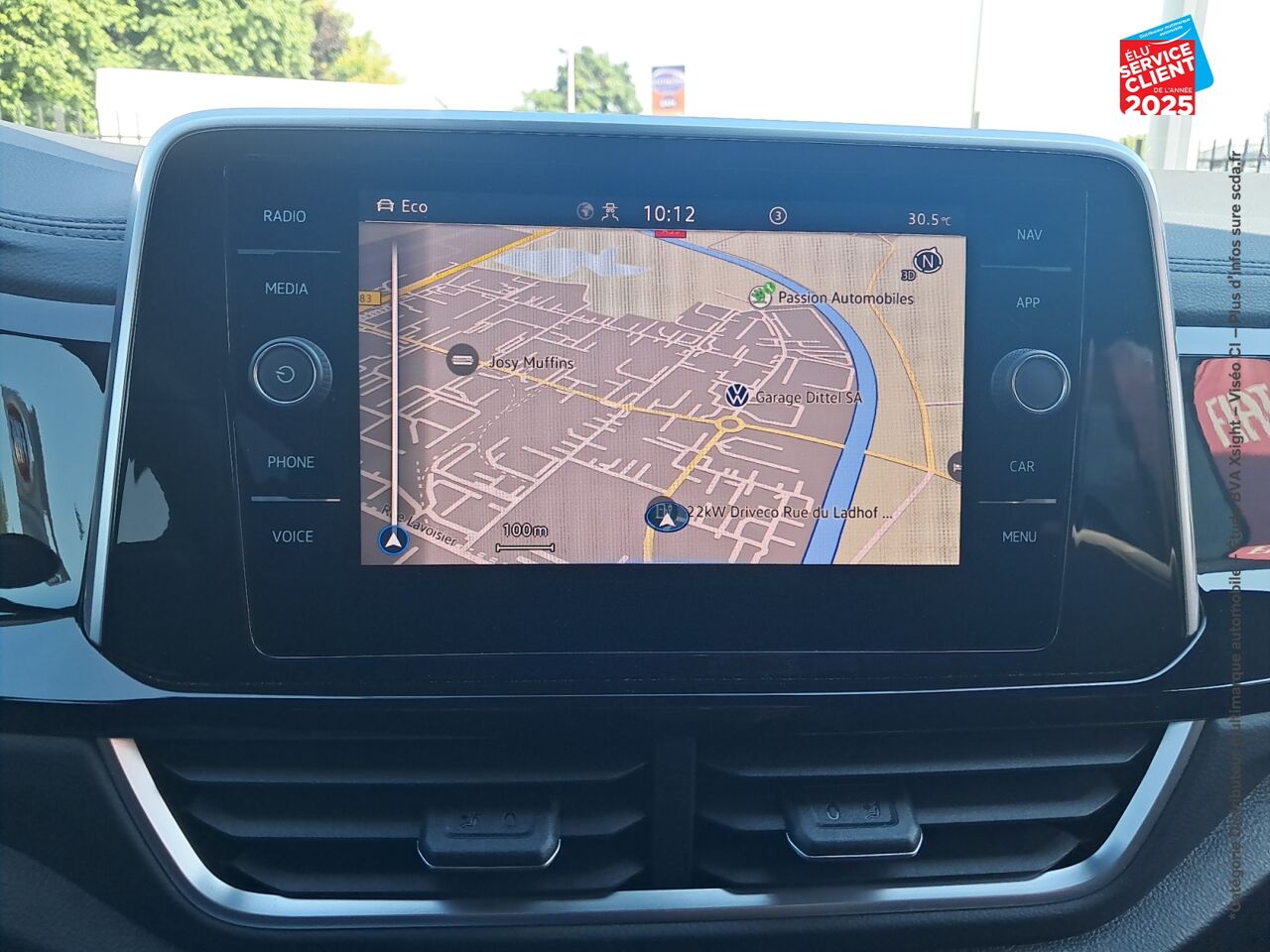 Véhicule d'occasion VOLKSWAGEN T-ROC 2.0 TDI 150CH R-LINE DSG7 chez Toyota Thionville