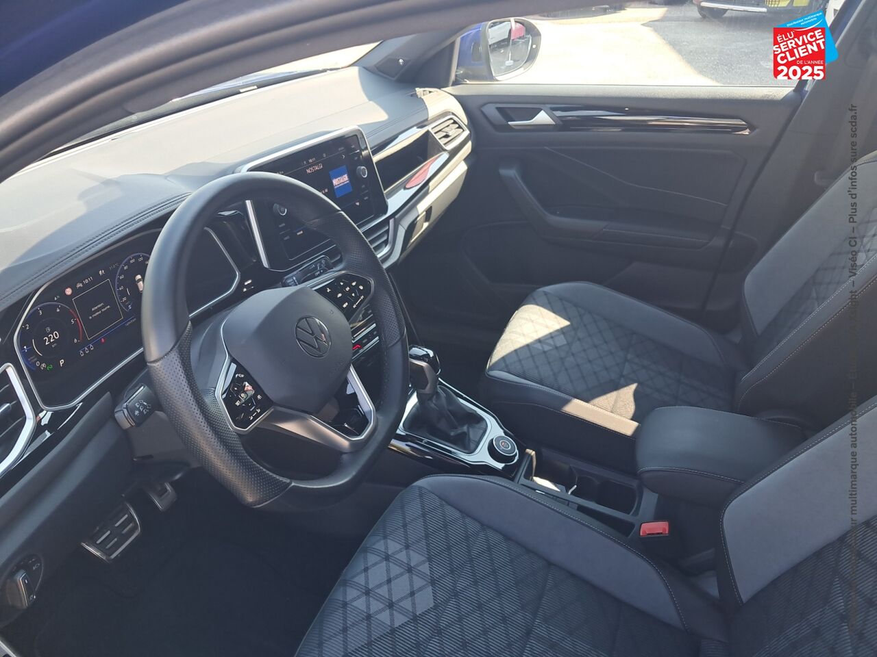 Véhicule d'occasion VOLKSWAGEN T-ROC 2.0 TDI 150CH R-LINE DSG7 chez Toyota Thionville