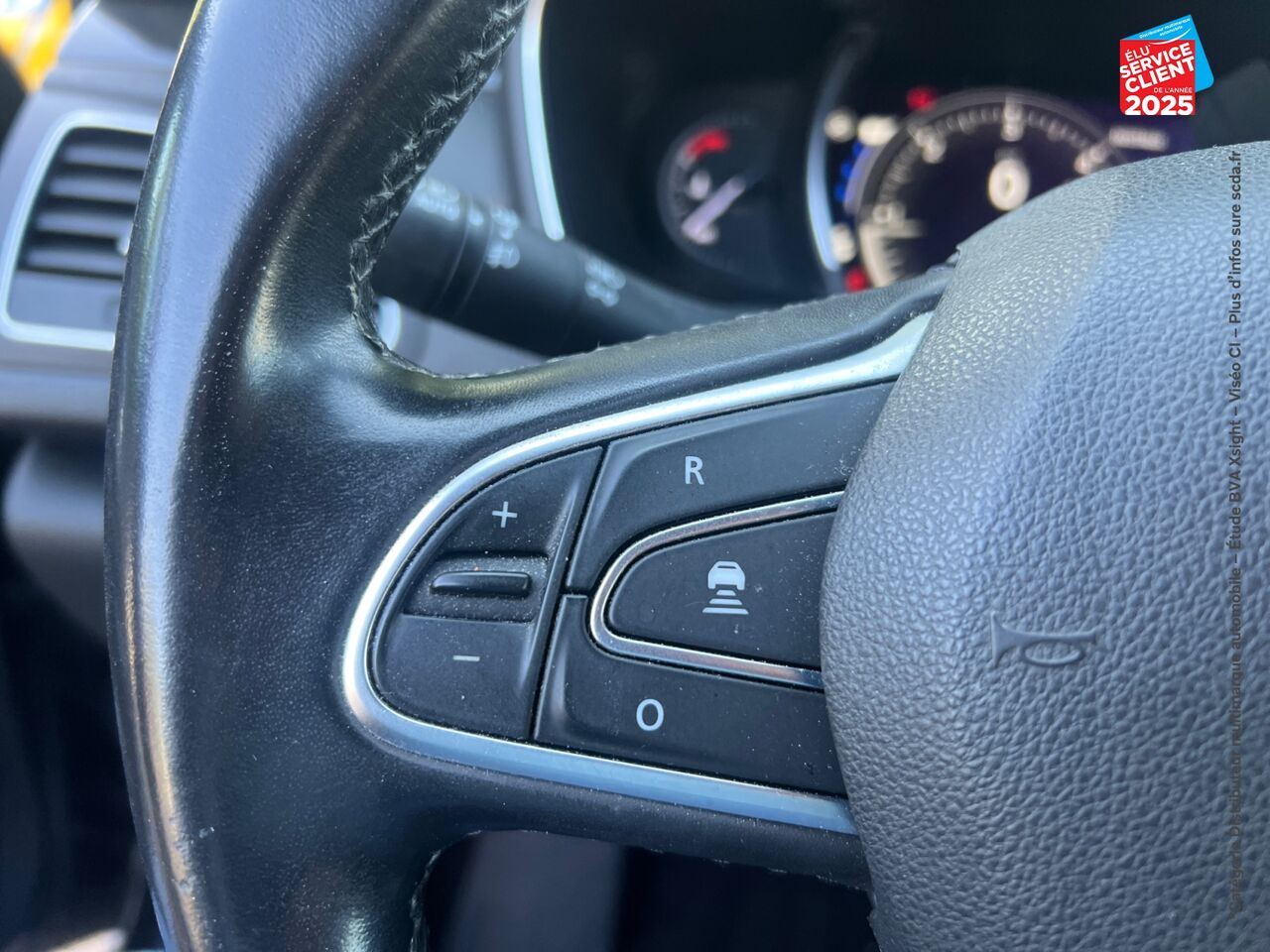 Véhicule d'occasion RENAULT TALISMAN 2.0 BLUE DCI 160CH BUSINESS INTENS EDC GPS RADAR AV/AR chez Renault Saint-Louis