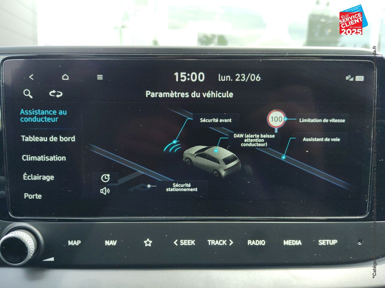 Véhicule d'occasion HYUNDAI I20 1.0 T-GDI 100CH HYBRID CREATIVE DCT-7 chez Hyundai Reims