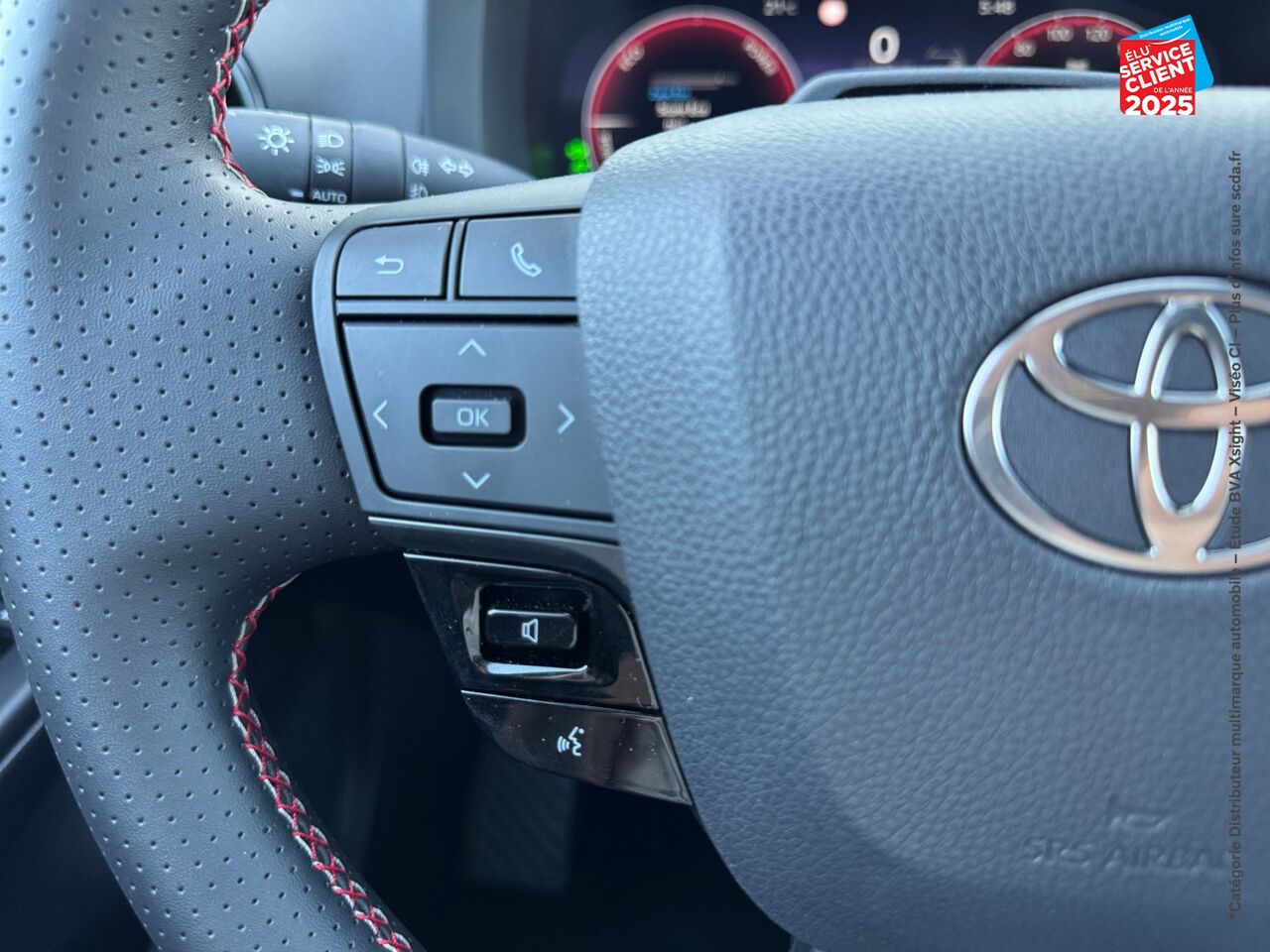 Véhicule d'occasion TOYOTA C-HR 2.0 HYBRIDE RECHARGEABLE 225CH GR SPORT PREMIERE NG23 chez Nissan Strasbourg