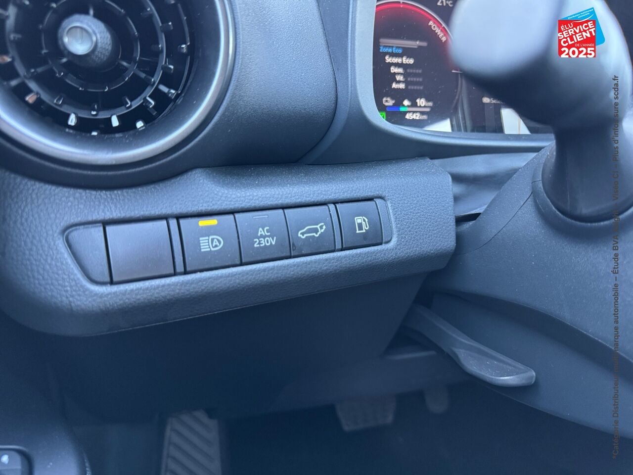 Véhicule d'occasion TOYOTA C-HR 2.0 HYBRIDE RECHARGEABLE 225CH GR SPORT PREMIERE NG23 chez Nissan Strasbourg