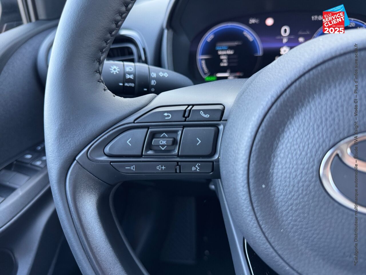 Véhicule d'occasion TOYOTA YARIS 116H COLLECTION 5P MC24 chez Nissan Mulhouse
