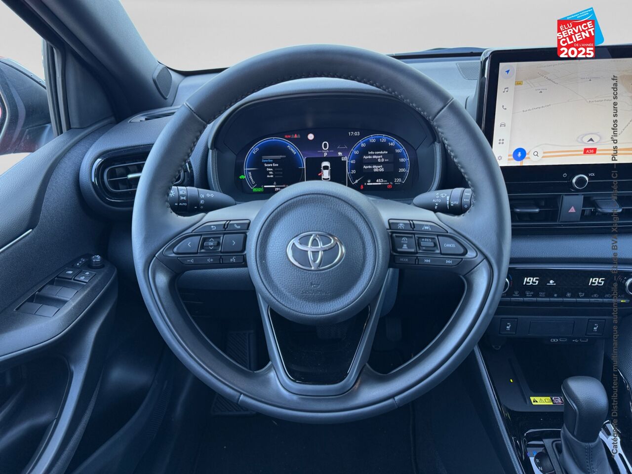 Véhicule d'occasion TOYOTA YARIS 116H COLLECTION 5P MC24 chez Nissan Mulhouse