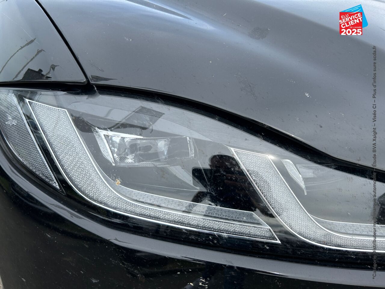 Véhicule d'occasion JAGUAR F-PACE D200 MHEV R-DYNAMIC SE BVA8 AWD CAMERA GPS CUIR chez BMW Dole