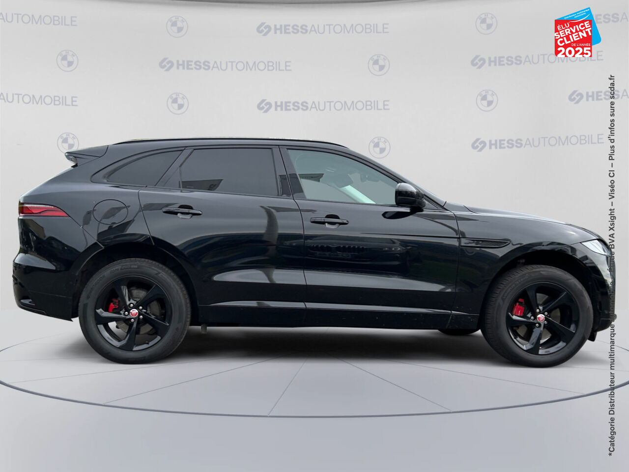 Véhicule d'occasion JAGUAR F-PACE D200 MHEV R-DYNAMIC SE BVA8 AWD CAMERA GPS CUIR chez BMW Dole