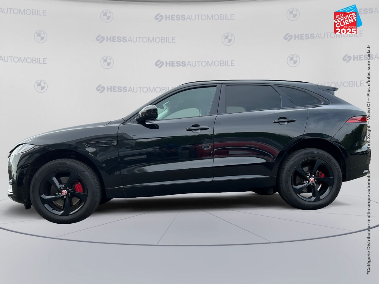 Véhicule d'occasion JAGUAR F-PACE D200 MHEV R-DYNAMIC SE BVA8 AWD CAMERA GPS CUIR chez BMW Dole