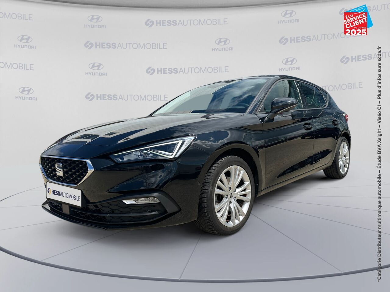 Véhicule d'occasion SEAT LEON 1.0 ETSI 110CH URBAN DSG7 GPS CAMERA CARPLAY chez Toyota Saint Dizier