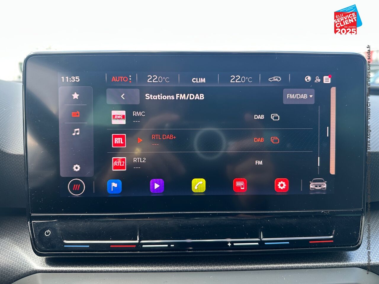 Véhicule d'occasion SEAT LEON 1.0 ETSI 110CH URBAN DSG7 GPS CAMERA CARPLAY chez Toyota Saint Dizier