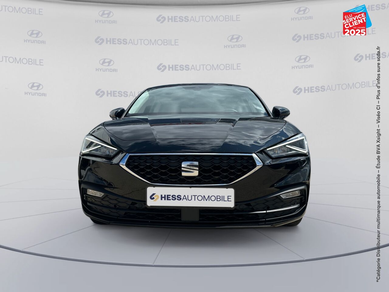 Véhicule d'occasion SEAT LEON 1.0 ETSI 110CH URBAN DSG7 GPS CAMERA CARPLAY chez Toyota Saint Dizier
