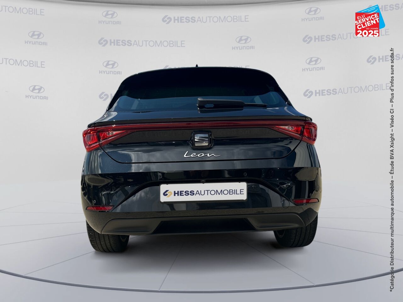 Véhicule d'occasion SEAT LEON 1.0 ETSI 110CH URBAN DSG7 GPS CAMERA CARPLAY chez Toyota Saint Dizier