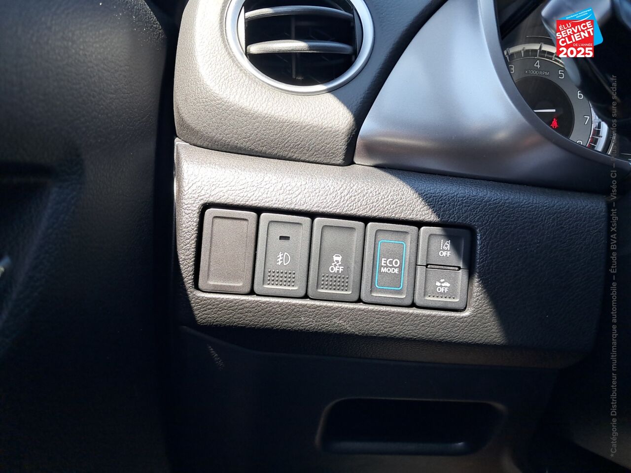 Véhicule d'occasion SUZUKI VITARA 1.5 DUALJET HYBRID 115CH STYLE AUTO ALLGRIP chez Renault Montbéliard
