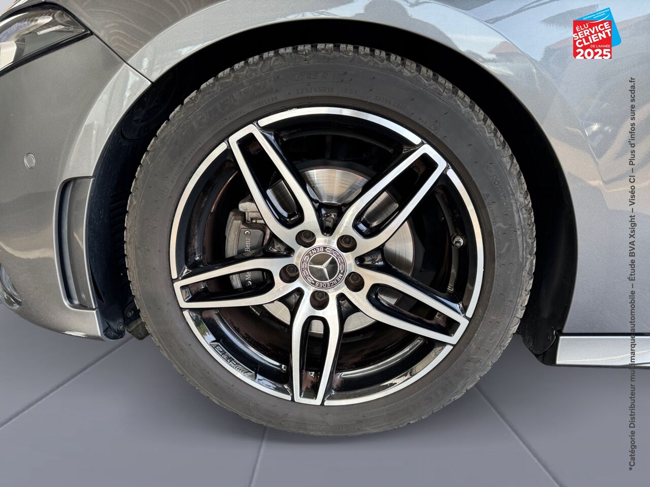 Véhicule d'occasion MERCEDES-BENZ CLASSE A 180 136CH AMG LINE chez BMW Pontarlier