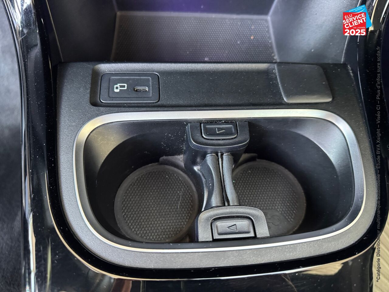 Véhicule d'occasion MERCEDES-BENZ CLASSE A 180 136CH AMG LINE chez BMW Pontarlier