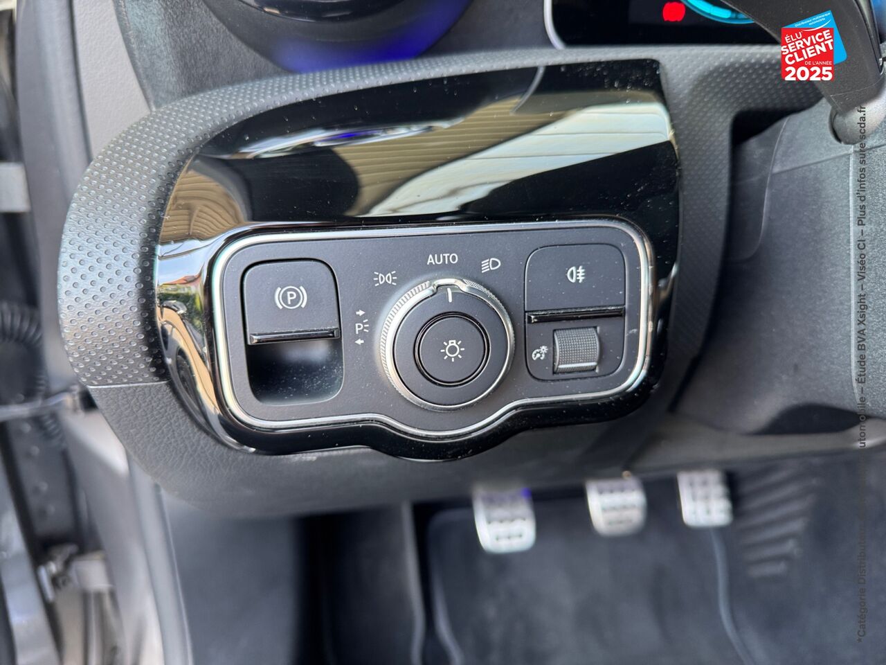Véhicule d'occasion MERCEDES-BENZ CLASSE A 180 136CH AMG LINE chez BMW Pontarlier