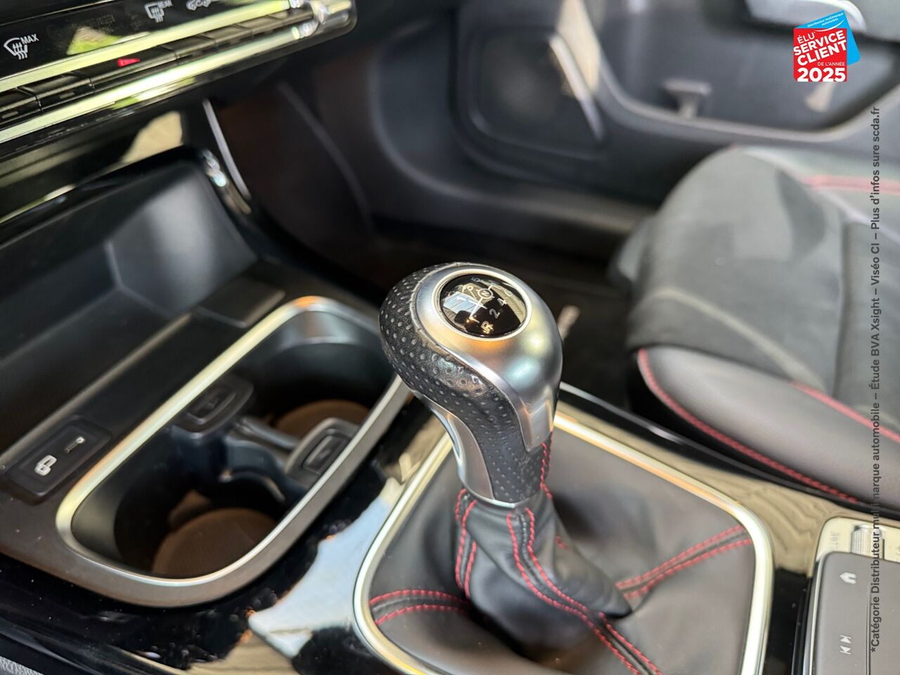Véhicule d'occasion MERCEDES-BENZ CLASSE A 180 136CH AMG LINE chez BMW Pontarlier