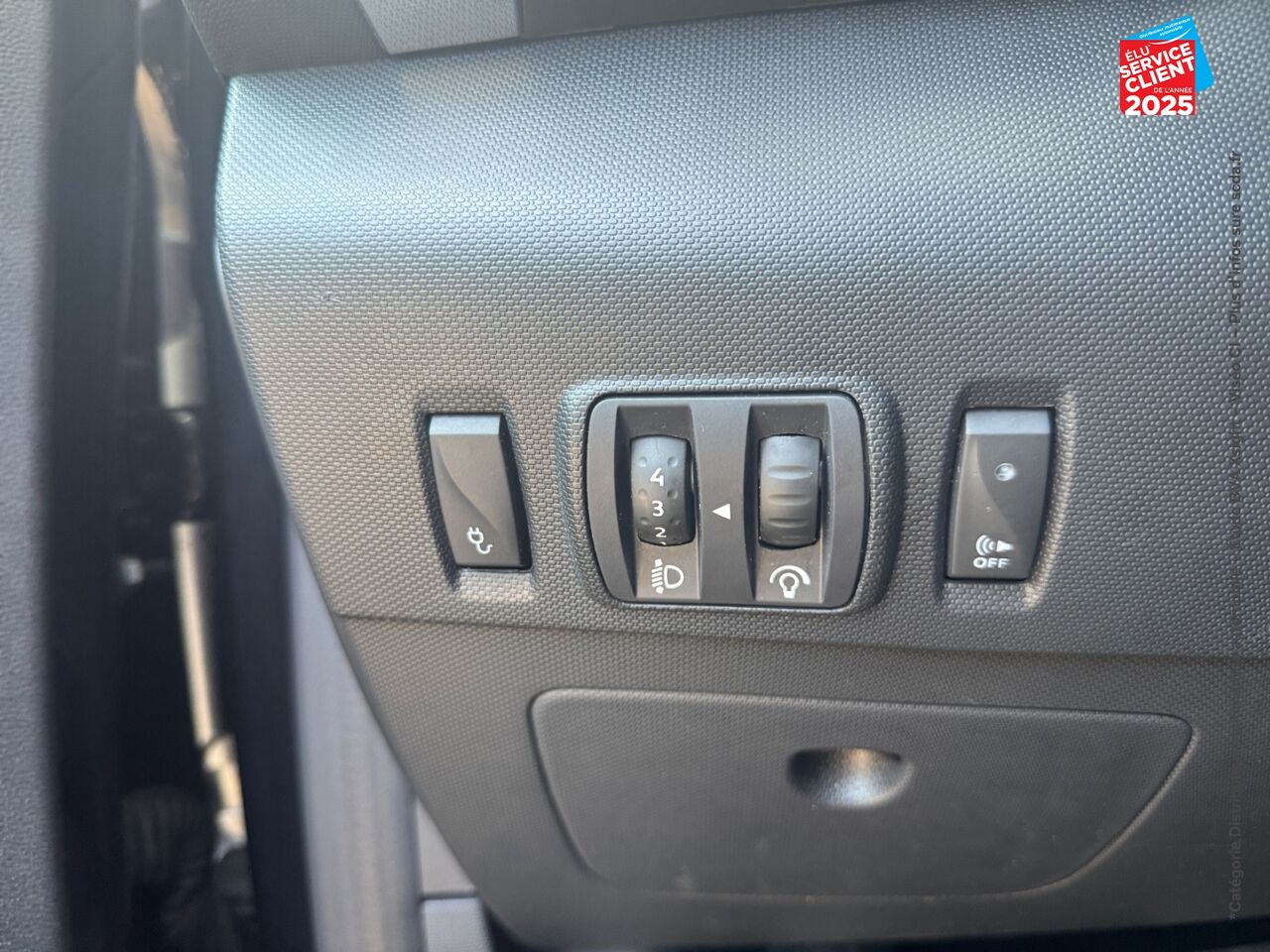 Véhicule d'occasion RENAULT ZOE INTENS CHARGE RAPIDE Q90 MY19 RADAR AR chez Toyota Thionville