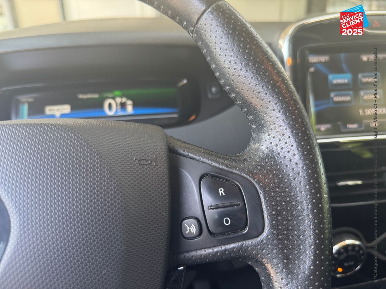 Véhicule d'occasion RENAULT ZOE INTENS CHARGE RAPIDE Q90 MY19 RADAR AR chez Toyota Thionville