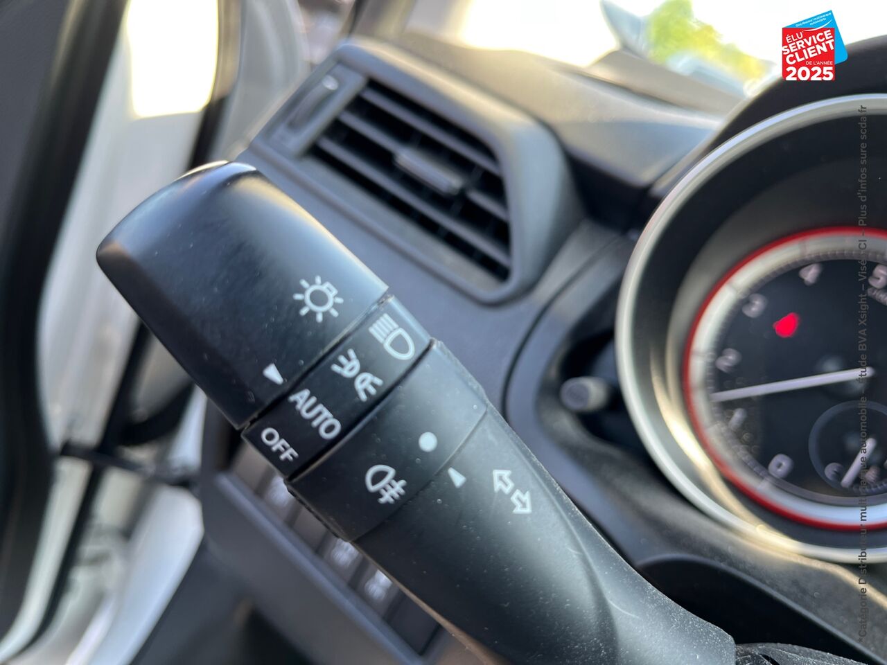 Véhicule d'occasion SUZUKI SWIFT 1.2 DUALJET HYBRID 83CH AVANTAGE chez Hyundai Epernay
