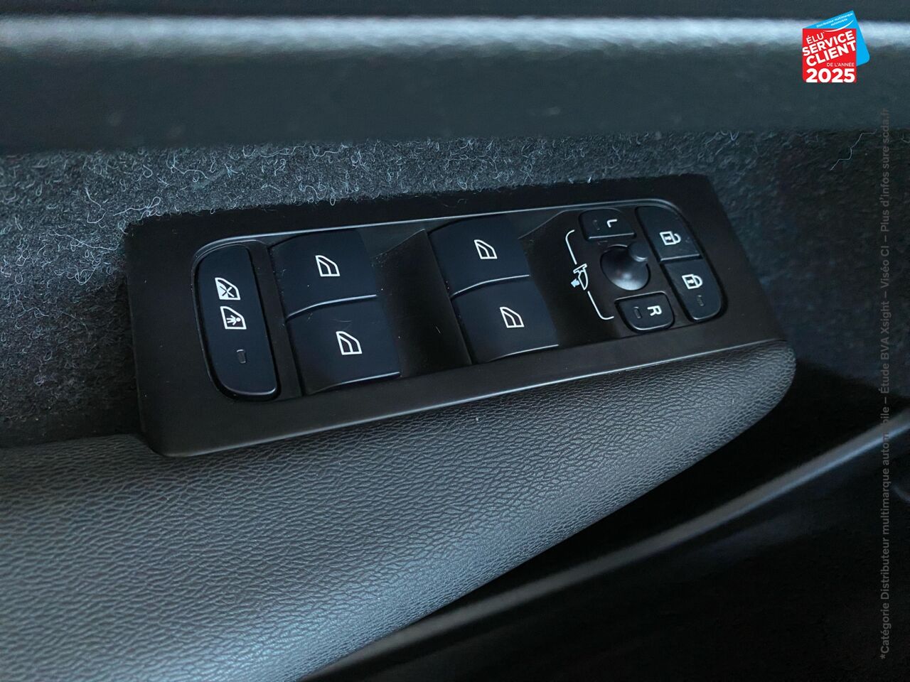 Véhicule d'occasion VOLVO XC40 T3 163CH MOMENTUM BUSINESS GEARTRONIC 8 chez Toyota Thionville
