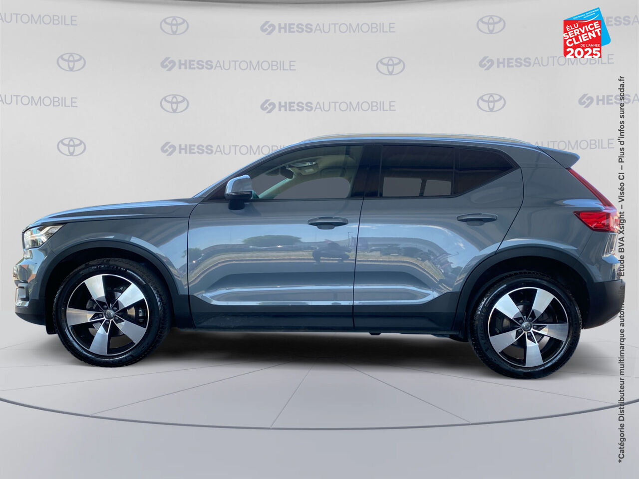 Véhicule d'occasion VOLVO XC40 T3 163CH MOMENTUM BUSINESS GEARTRONIC 8 chez Toyota Thionville
