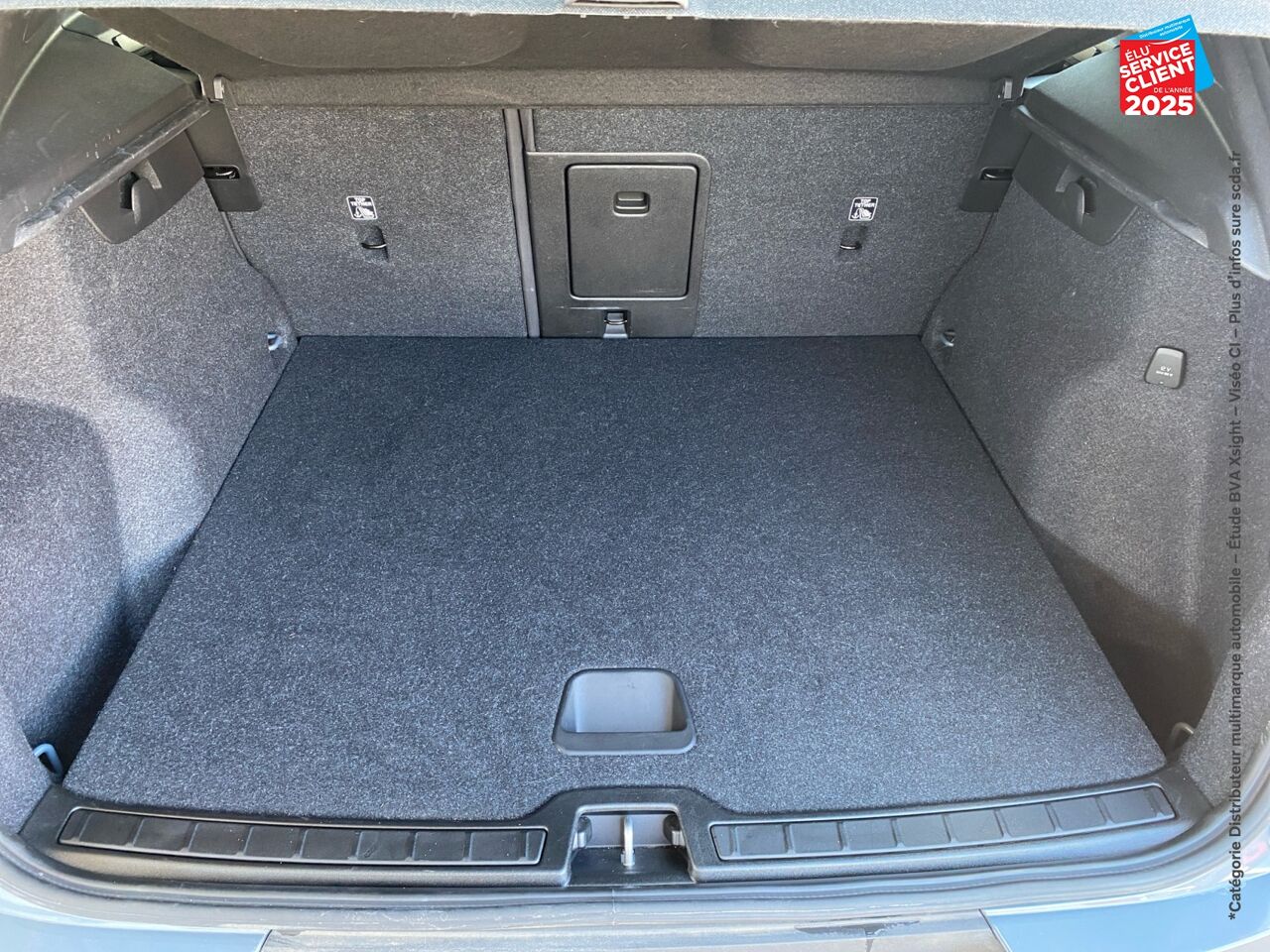 Véhicule d'occasion VOLVO XC40 T3 163CH MOMENTUM BUSINESS GEARTRONIC 8 chez Toyota Thionville