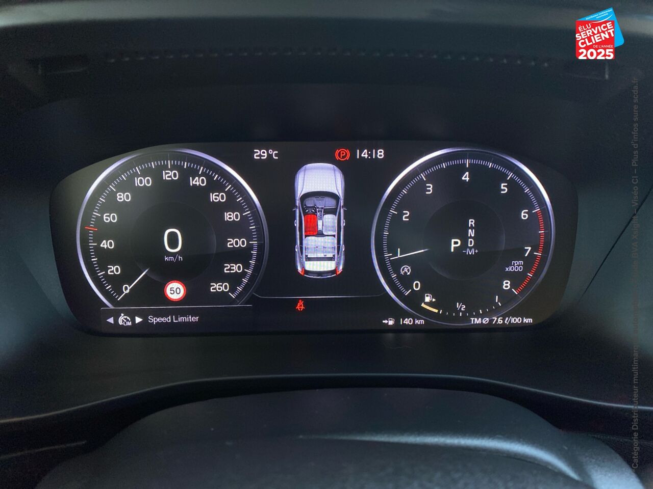 Véhicule d'occasion VOLVO XC40 T3 163CH MOMENTUM BUSINESS GEARTRONIC 8 chez Toyota Thionville