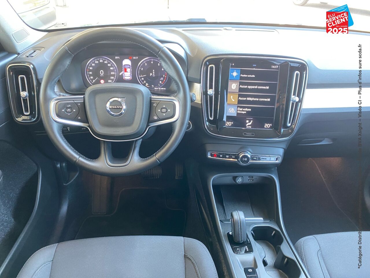 Véhicule d'occasion VOLVO XC40 T3 163CH MOMENTUM BUSINESS GEARTRONIC 8 chez Toyota Thionville