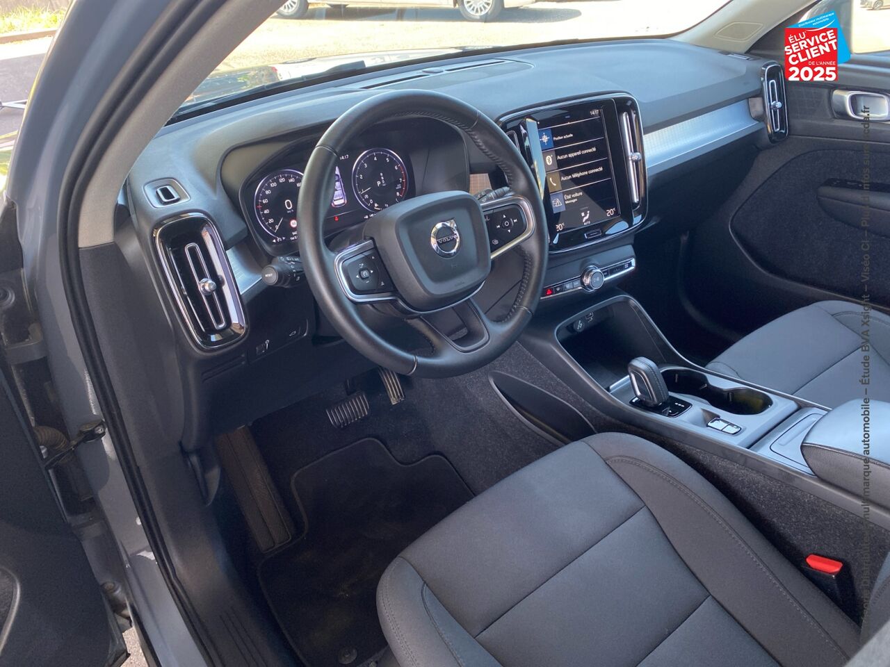 Véhicule d'occasion VOLVO XC40 T3 163CH MOMENTUM BUSINESS GEARTRONIC 8 chez Toyota Thionville