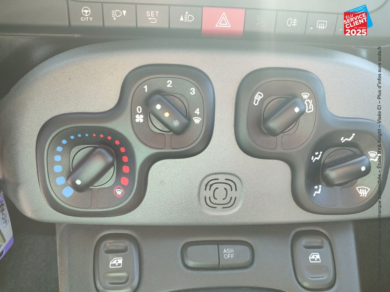 Véhicule d'occasion FIAT PANDA 1.0 70CH BSG S/S chez Nissan Strasbourg