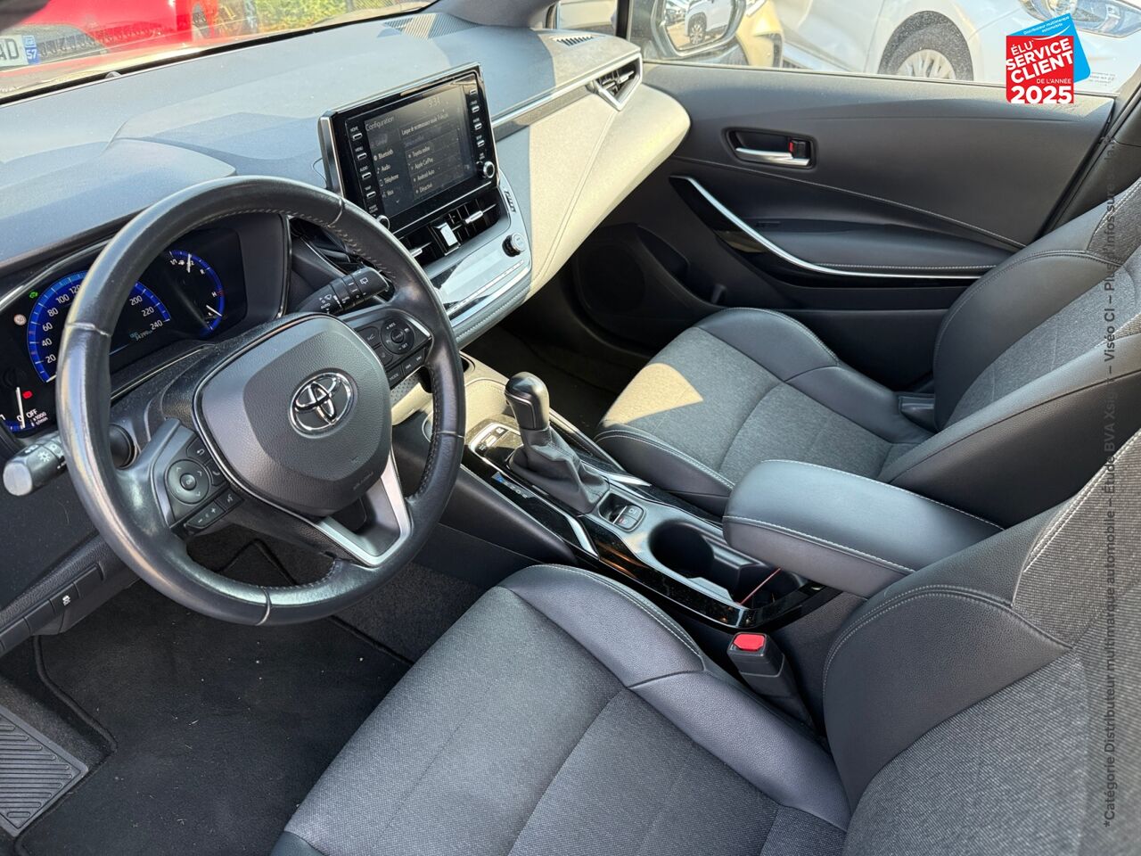 Véhicule d'occasion TOYOTA COROLLA 122H DESIGN MY22 chez Hyundai Reims