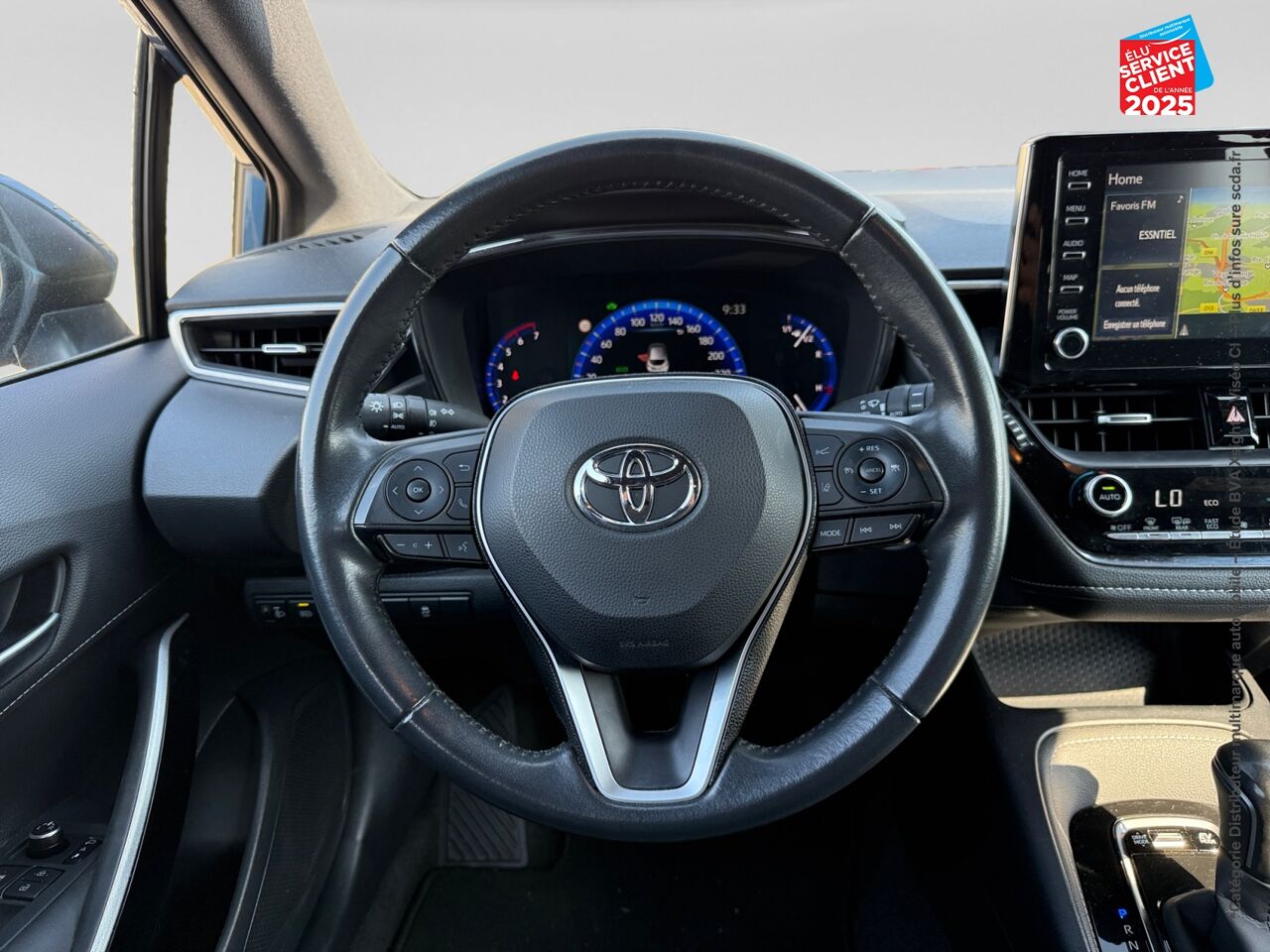 Véhicule d'occasion TOYOTA COROLLA 122H DESIGN MY22 chez Hyundai Reims