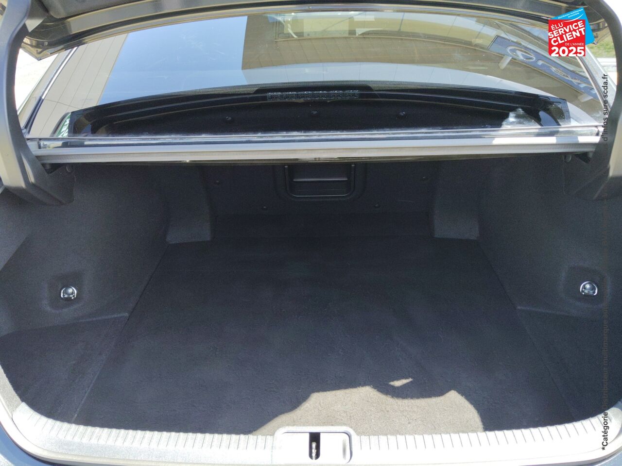 Véhicule d'occasion LEXUS ES 300H LUXE MY25 TPANO SIEGCHAUF/VENTIL/CUIR GPS CAMERA chez HESS Automobile