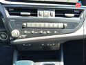 Véhicule d'occasion LEXUS ES 300H LUXE MY25 TPANO SIEGCHAUF/VENTIL/CUIR GPS CAMERA