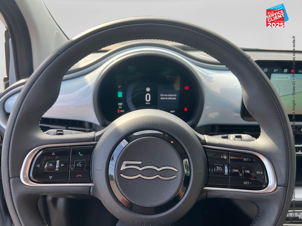 Véhicule d'occasion FIAT 500 E 118CH ICONE chez Nissan Beaune