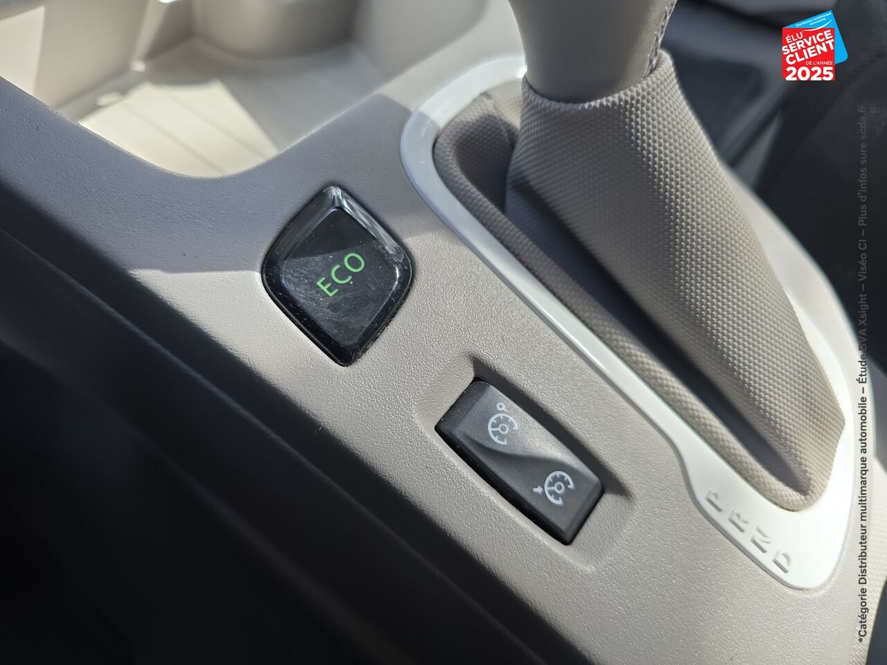 Véhicule d'occasion RENAULT ZOE LIFE CHARGE NORMALE R90 MY19 chez Alpine Mulhouse