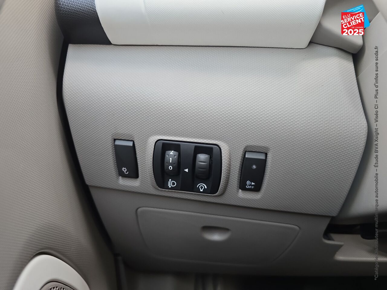 Véhicule d'occasion RENAULT ZOE LIFE CHARGE NORMALE R90 MY19 chez Alpine Mulhouse