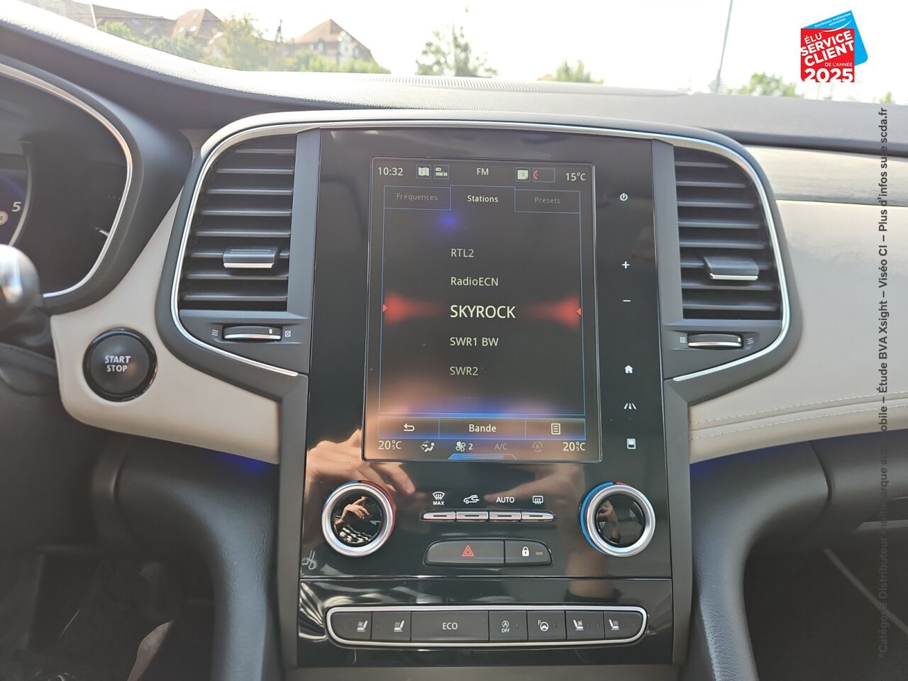 Véhicule d'occasion RENAULT TALISMAN 1.8 TCE 225CH FAP INITIALE PARIS EDC - 19 SIEGES CHAUF/VENTIL GPS CAMERA HUD BOSE chez Le Veodrome