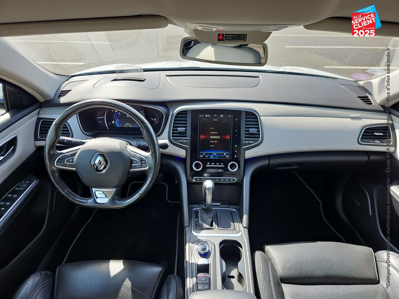 Véhicule d'occasion RENAULT TALISMAN 1.8 TCE 225CH FAP INITIALE PARIS EDC - 19 SIEGES CHAUF/VENTIL GPS CAMERA HUD BOSE chez Le Veodrome