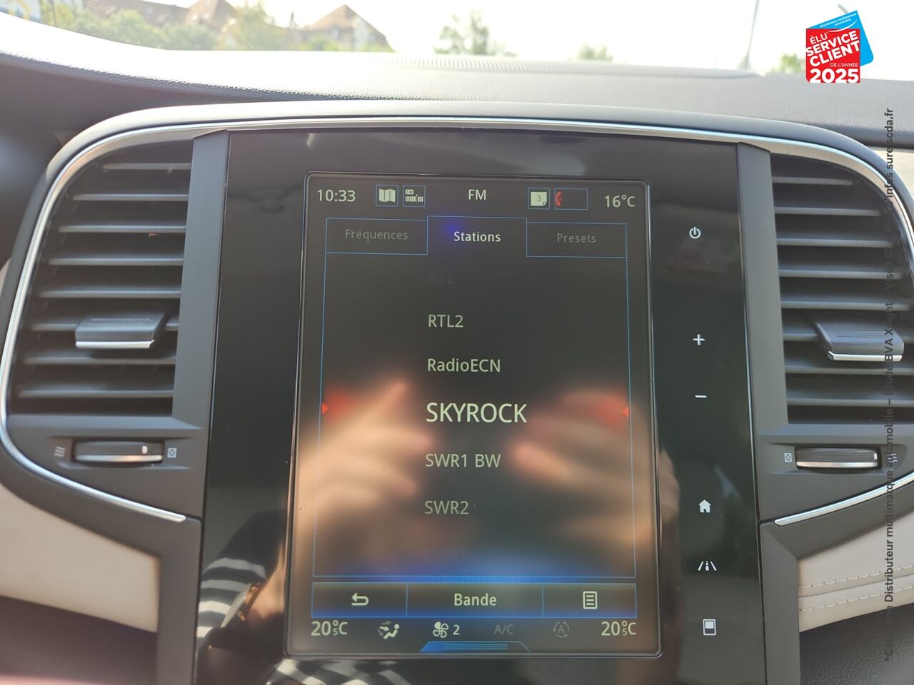 Véhicule d'occasion RENAULT TALISMAN 1.8 TCE 225CH FAP INITIALE PARIS EDC - 19 SIEGES CHAUF/VENTIL GPS CAMERA HUD BOSE chez Le Veodrome