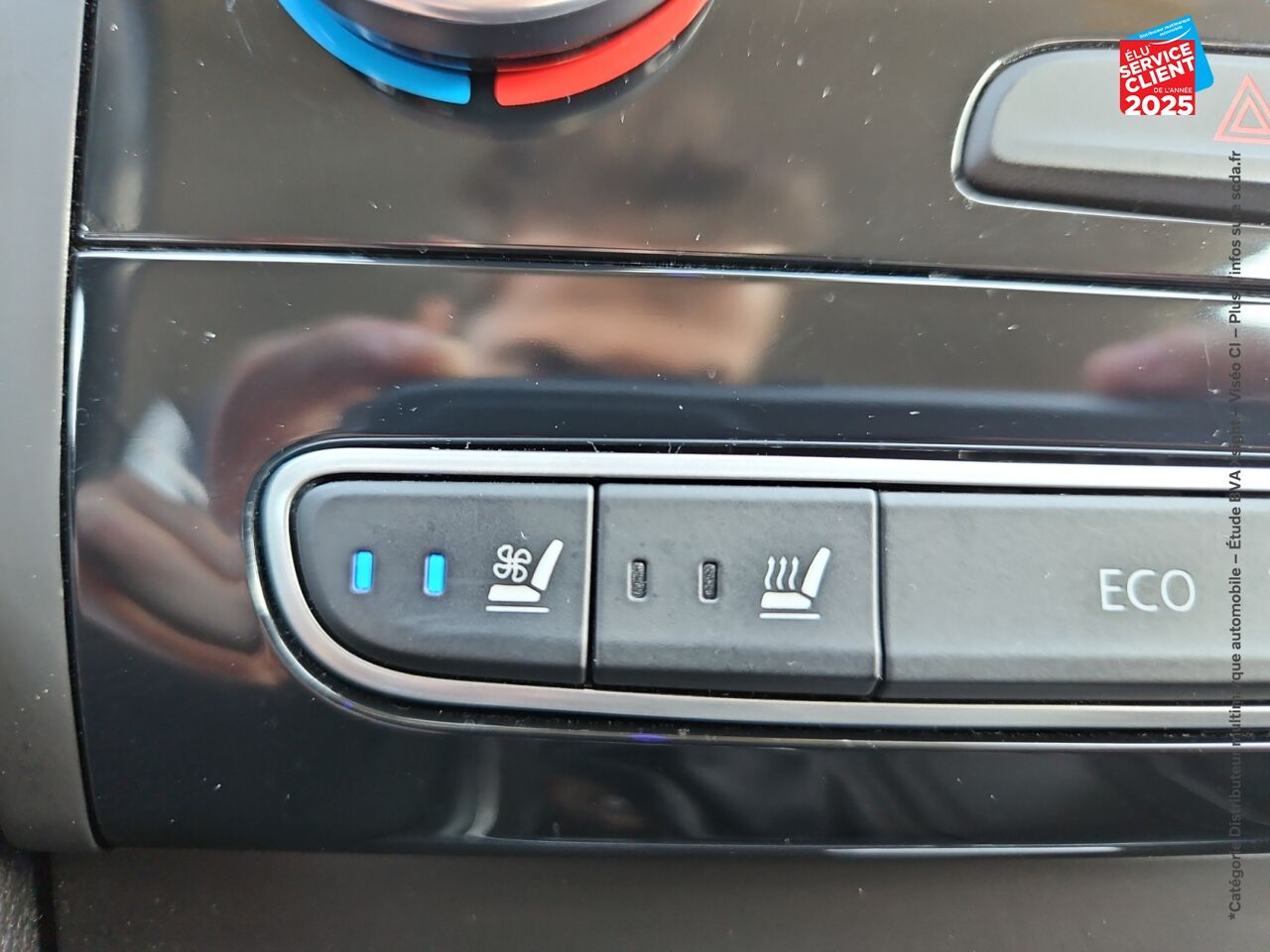 Véhicule d'occasion RENAULT TALISMAN 1.8 TCE 225CH FAP INITIALE PARIS EDC - 19 SIEGES CHAUF/VENTIL GPS CAMERA HUD BOSE chez Le Veodrome