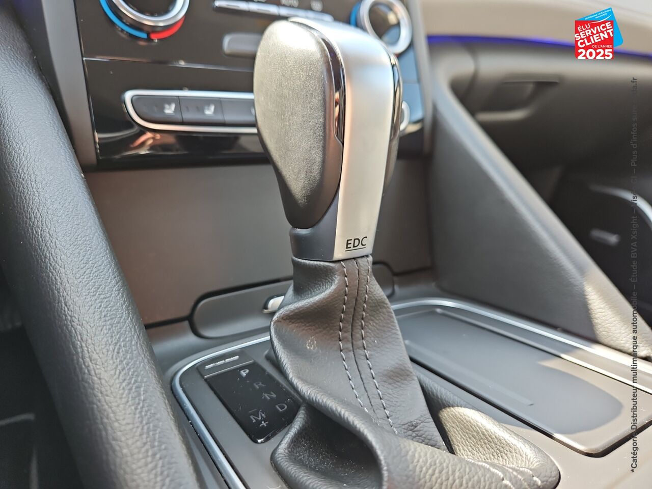 Véhicule d'occasion RENAULT TALISMAN 1.8 TCE 225CH FAP INITIALE PARIS EDC - 19 SIEGES CHAUF/VENTIL GPS CAMERA HUD BOSE chez Le Veodrome