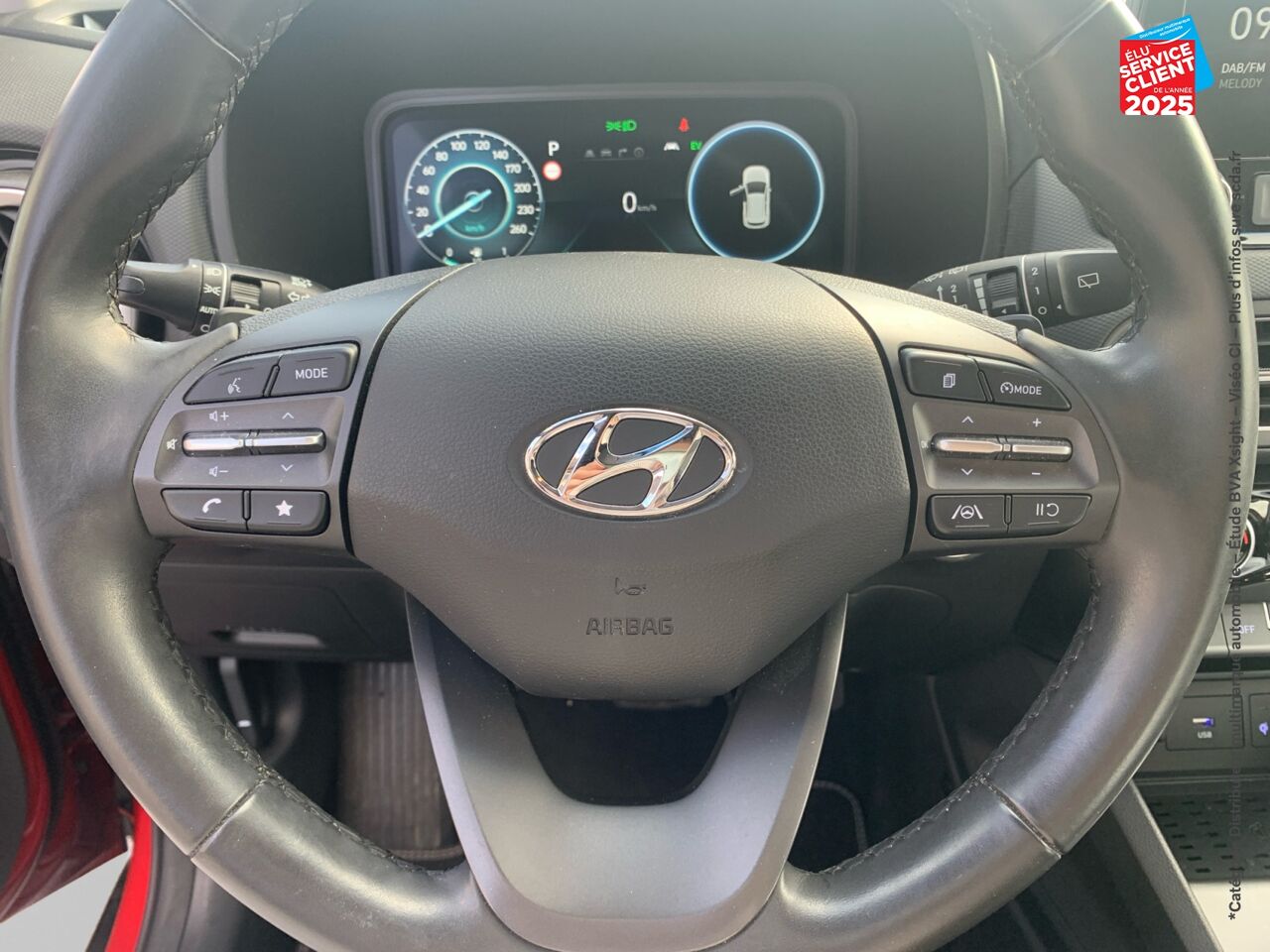 Véhicule d'occasion HYUNDAI KONA 1.6 GDI 141CH HYBRID CREATIVE DCT-6 chez Renault Mulhouse