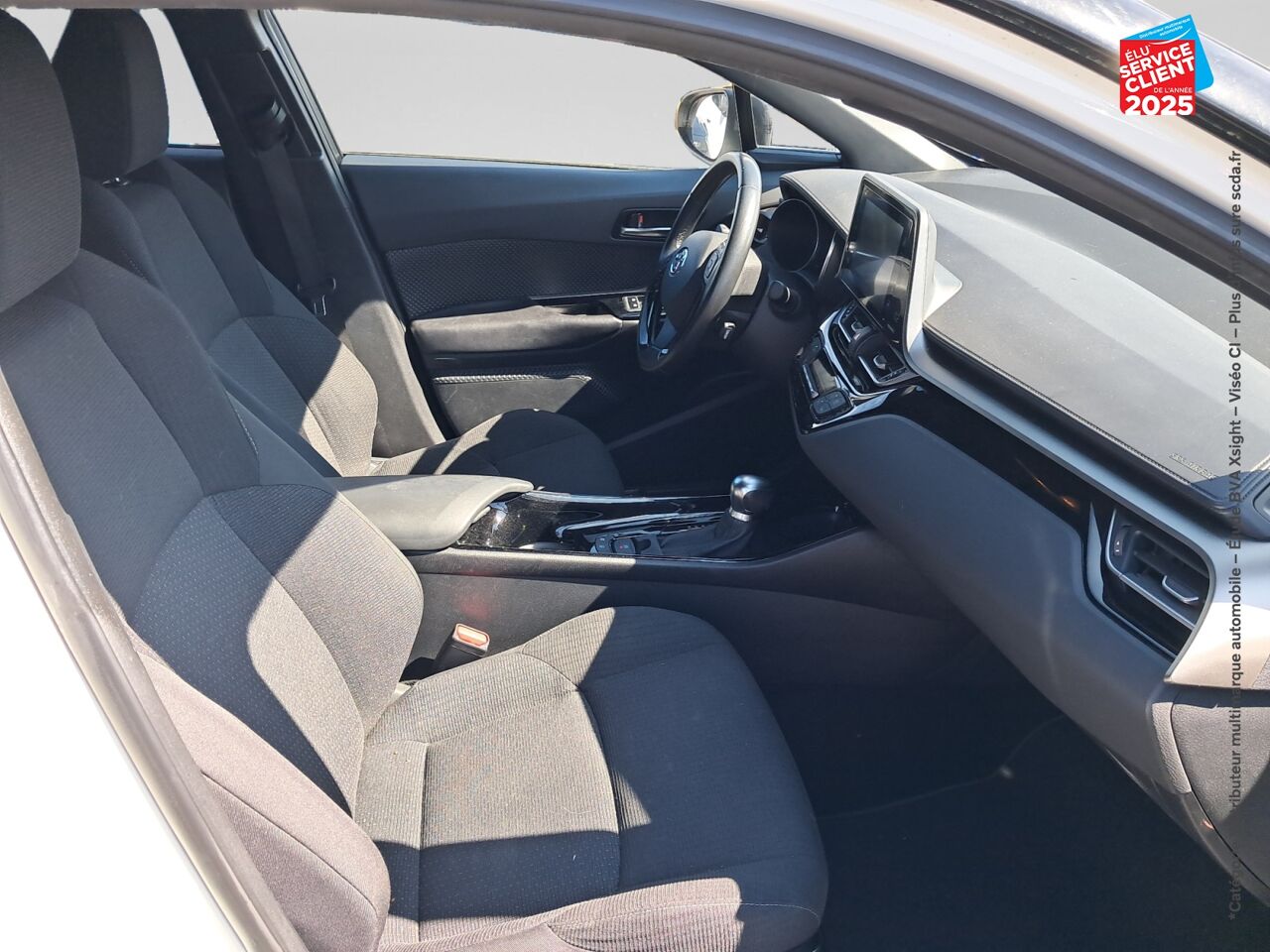 Véhicule d'occasion TOYOTA C-HR 122H DESIGN 2WD E-CVT RC18 chez HESS Automobile
