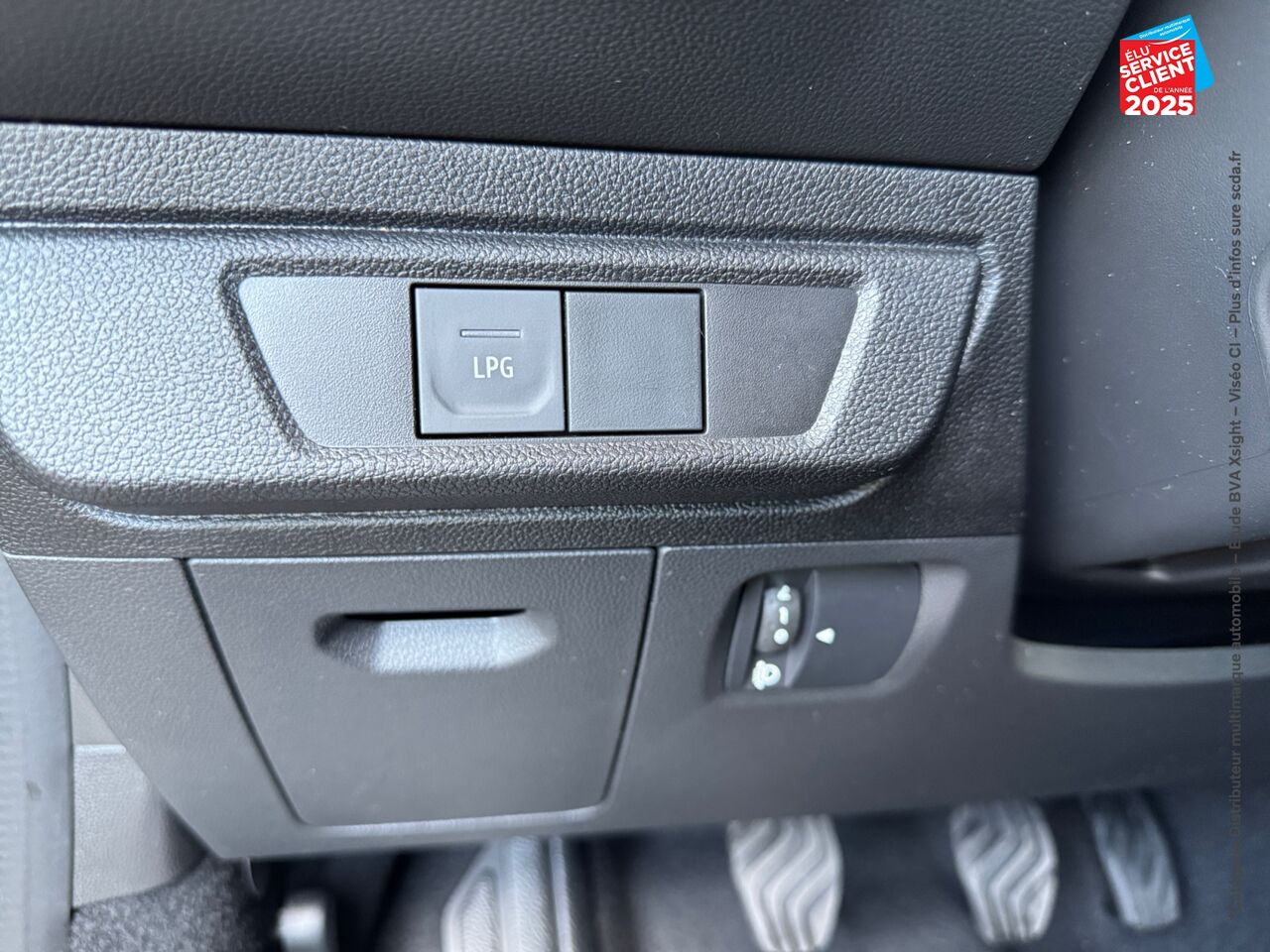 Véhicule d'occasion DACIA SANDERO 1.0 ECO-G 100CH STEPWAY EXTREME + GPS CAMERA chez Toyota Verdun